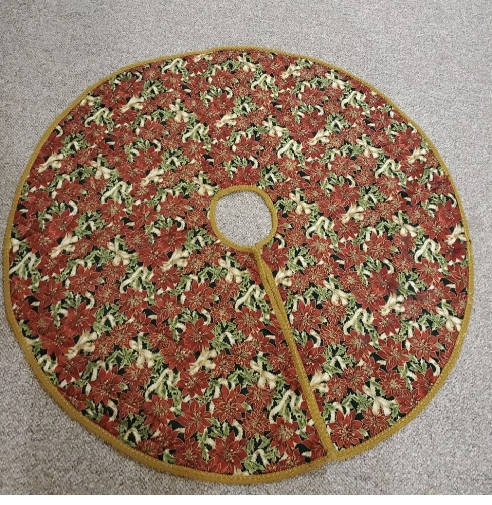 Vintage Handmade Quilt and Embroidered Pointsetta Christmas Tree Skirt